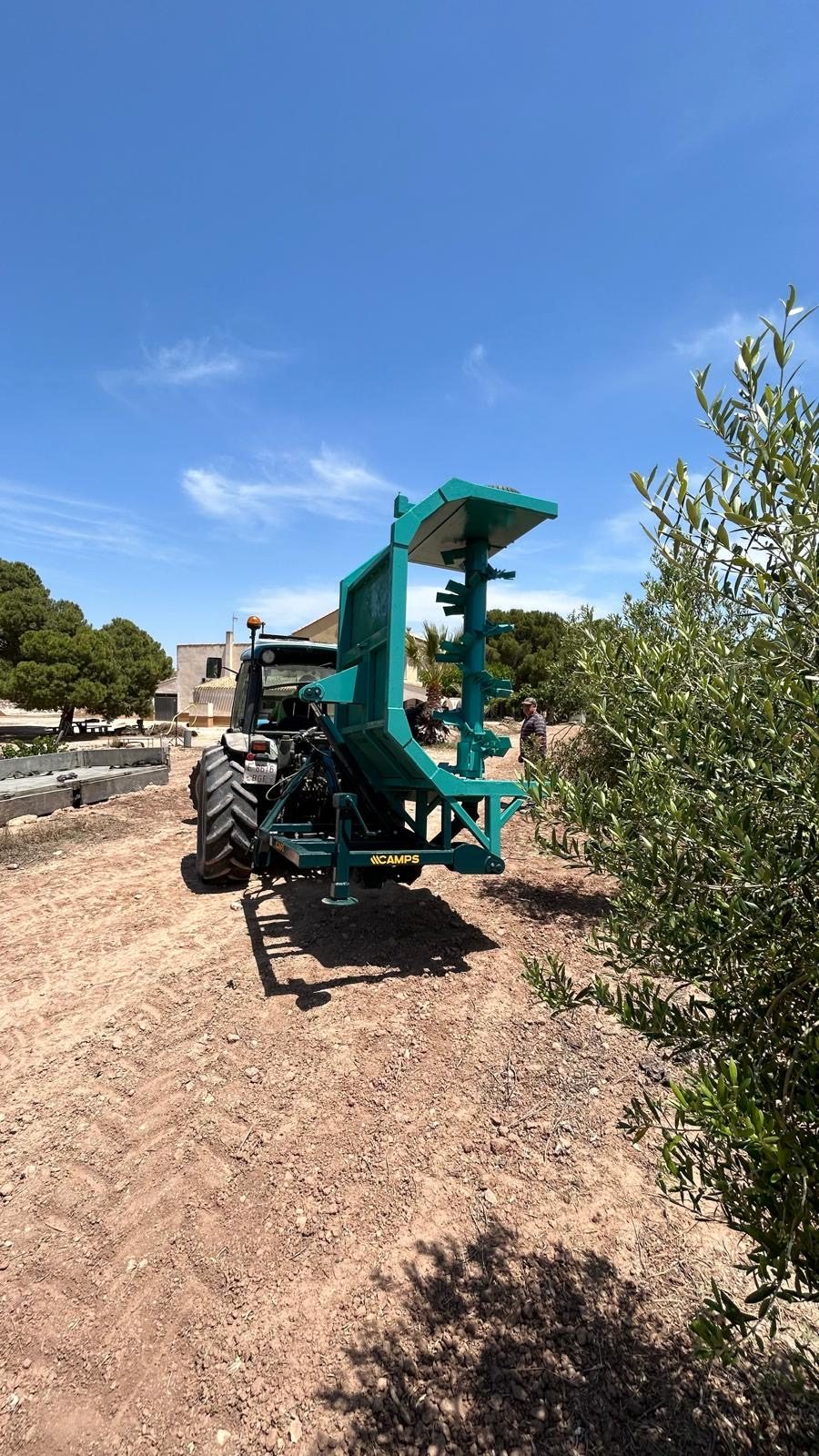 Volteadora de compost VC-1800 Camps